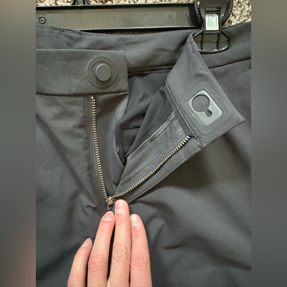 Lululemon Athletica Men’s Pants Charcoal Gray - Picture 4 of 4